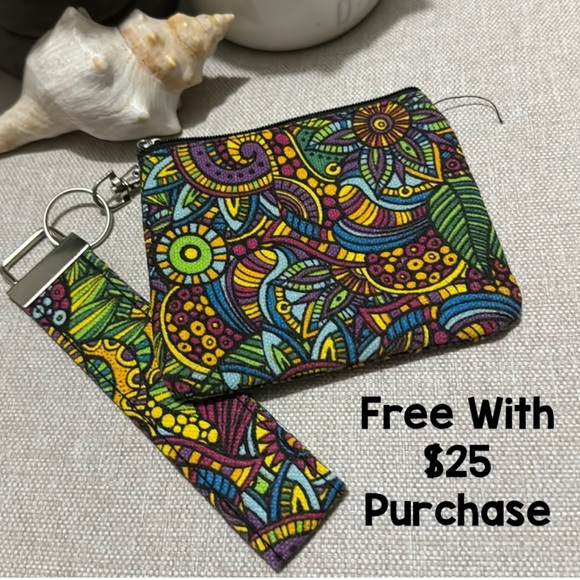 Free With $25 Purchase-Mini Zip Wallet with Detachable Key Chain-Floral-EUC - Picture 1 of 9